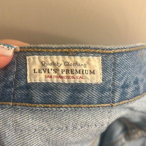 ✨Levi's® Premium 501® ORIGINAL FIT HIGH RISE WOMEN'S SZ 29 SHORTS✨ - Picture 11 of 15